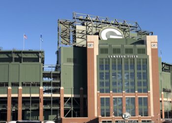 Weekend Sports Report – Chicago Bears at Green Bay Packers Preview – 12/5/25