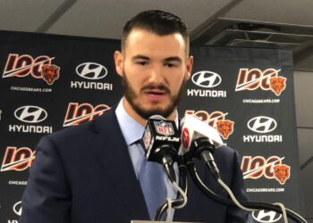 Trubisky gets in rhythm, 2019 Bears defeat Giants 19-14